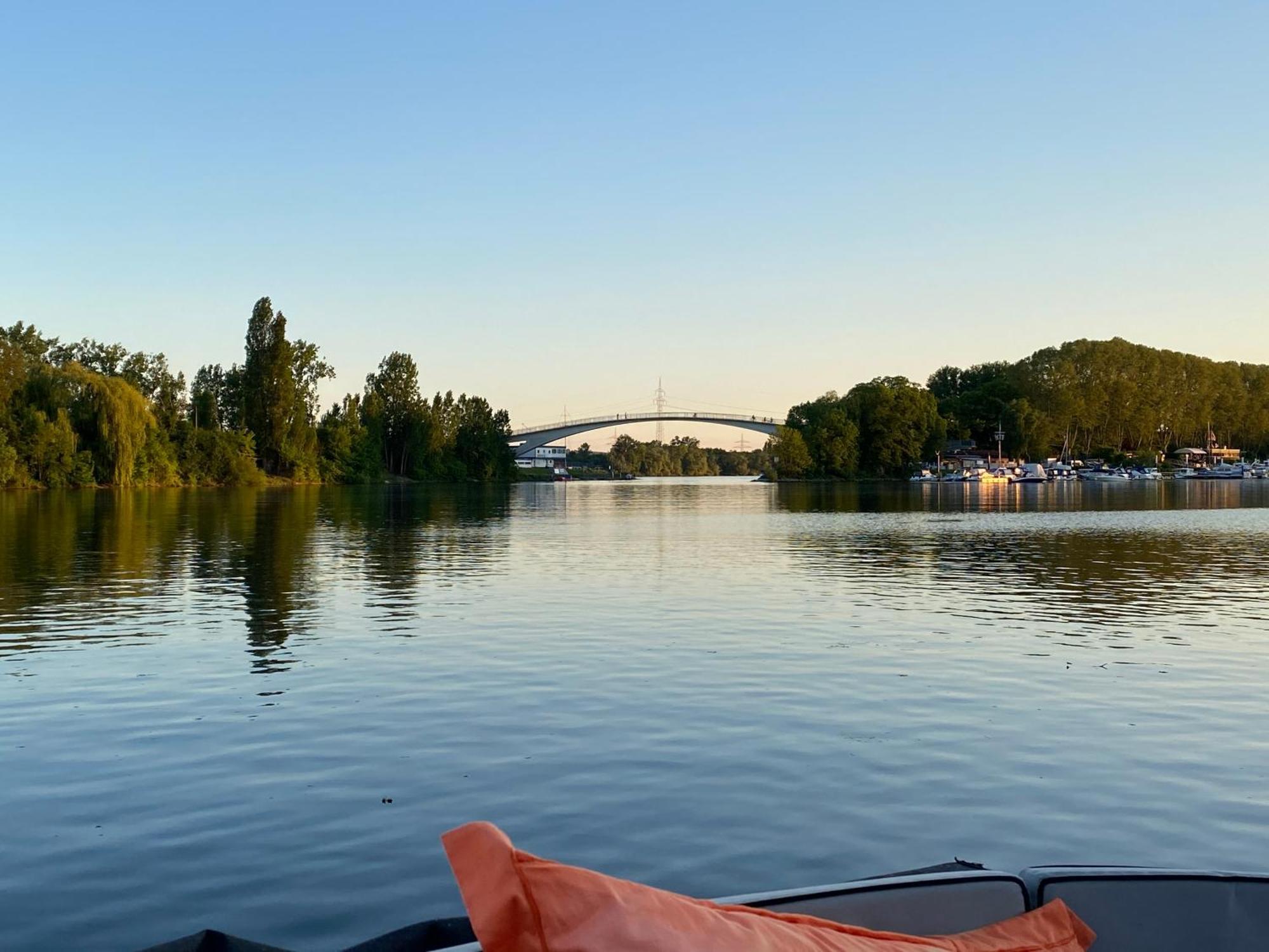 Hafenperle Wiesbaden